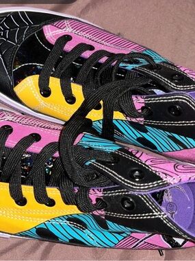 Colorful Graphic Low-Top Sneakers - Pink, Yellow, Teal & Black